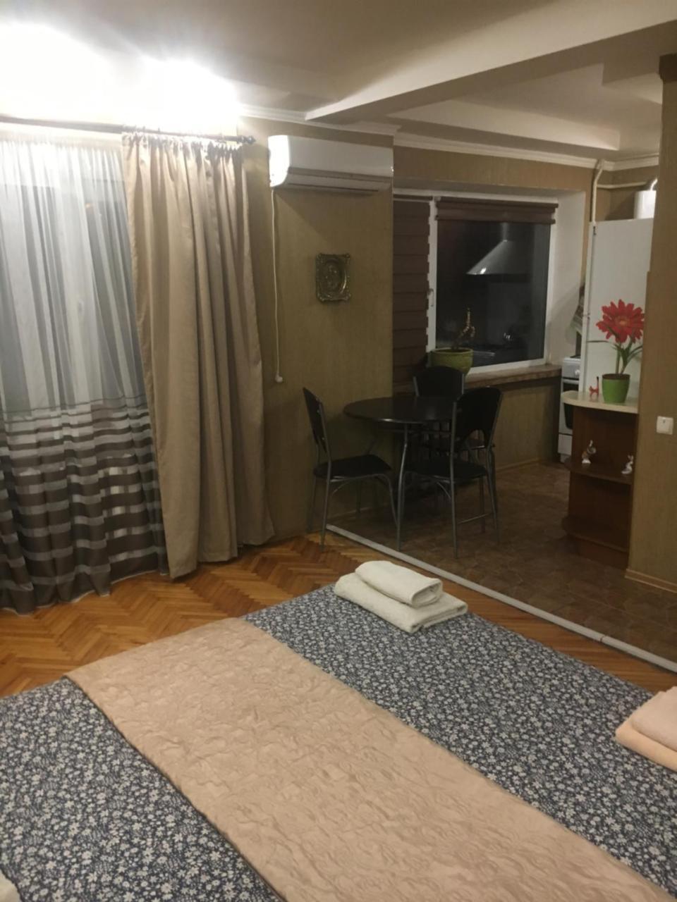 דירות קייב Kvartira Na Krakivskiy 12 , 52 מראה חיצוני תמונה
